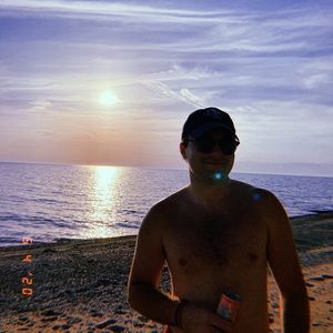 Meet your Posher, Adam